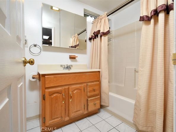 1121 N Frederic Street, Burbank CA 91505