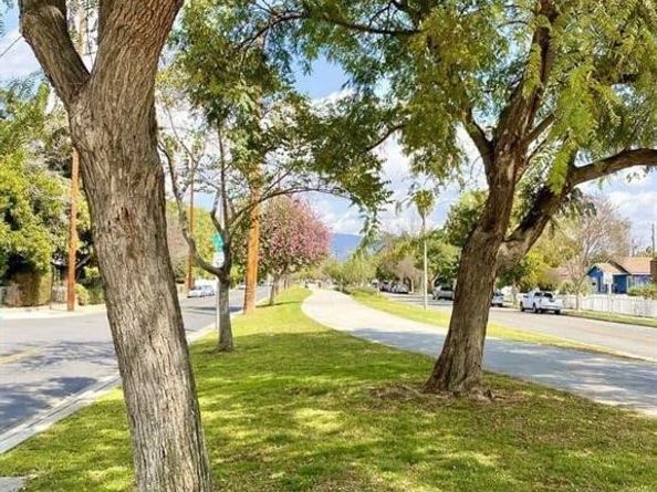 1121 N Frederic Street, Burbank CA 91505