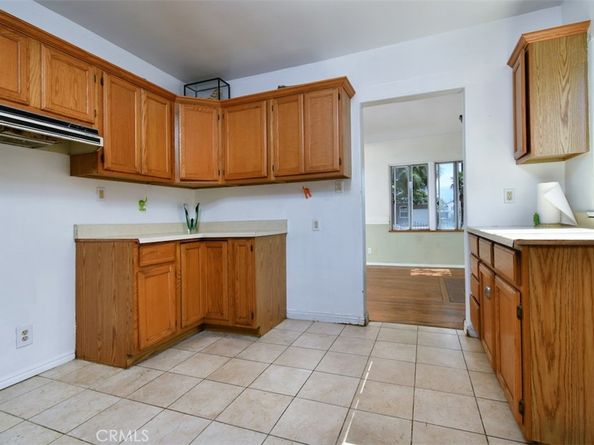 1121 N Frederic Street, Burbank CA 91505