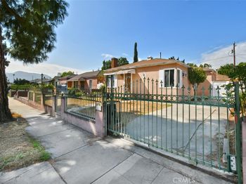 1121 N Frederic Street