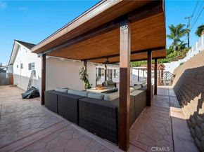 5212 Reynier Avenue, Los Angeles CA 90056