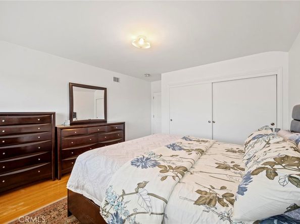 5212 Reynier Avenue, Los Angeles CA 90056