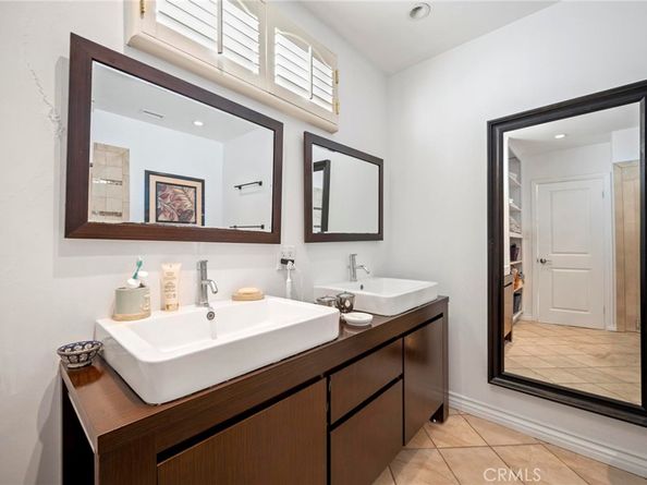 5212 Reynier Avenue, Los Angeles CA 90056