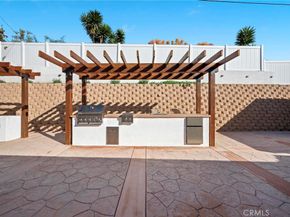 5212 Reynier Avenue, Los Angeles CA 90056