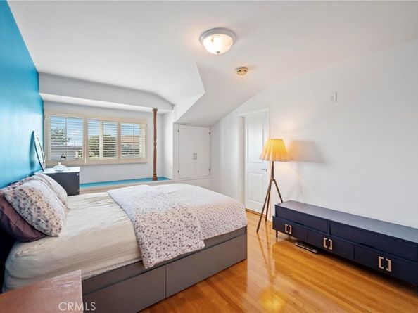 5212 Reynier Avenue, Los Angeles CA 90056