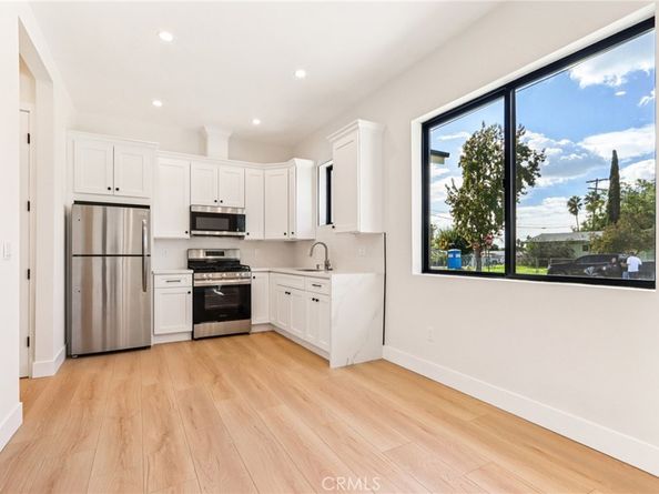 8006 Lloyd Avenue, North Hollywood CA 91605