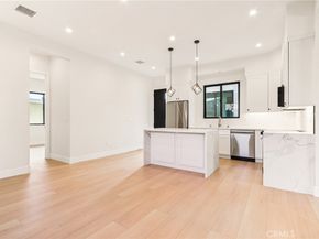 8006 Lloyd Avenue, North Hollywood CA 91605