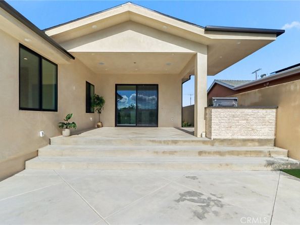 8006 Lloyd Avenue, North Hollywood CA 91605