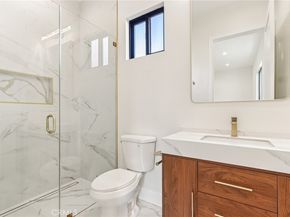 8006 Lloyd Avenue, North Hollywood CA 91605