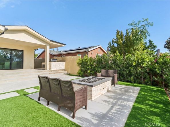 8006 Lloyd Avenue, North Hollywood CA 91605