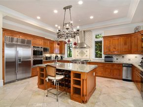 18933 La Montana Place, Tarzana CA 91356