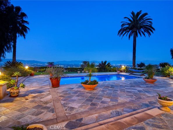 18933 La Montana Place, Tarzana CA 91356