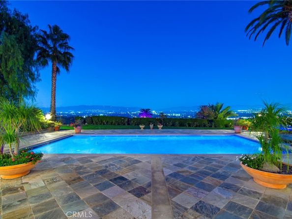 18933 La Montana Place, Tarzana CA 91356