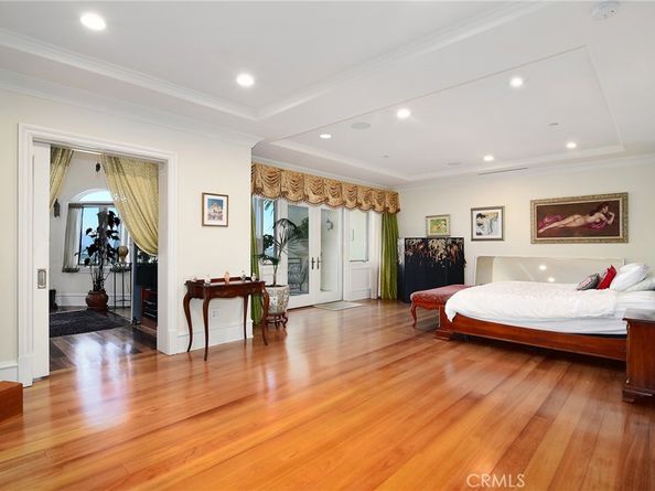 18933 La Montana Place, Tarzana CA 91356