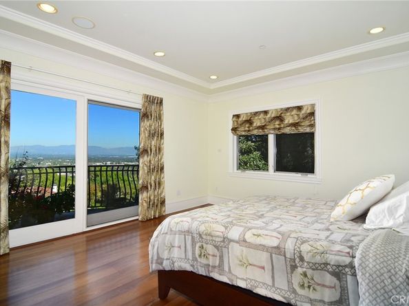 18933 La Montana Place, Tarzana CA 91356