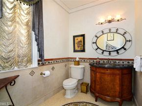 18933 La Montana Place, Tarzana CA 91356