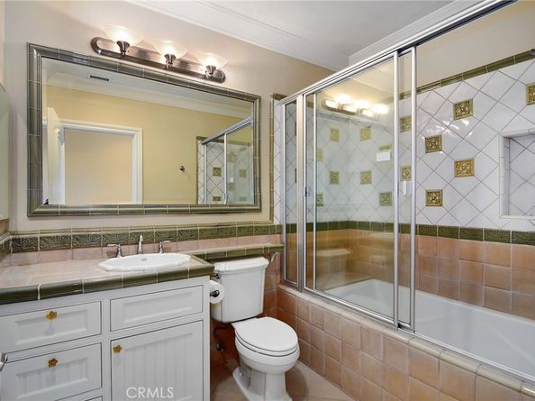 18933 La Montana Place, Tarzana CA 91356