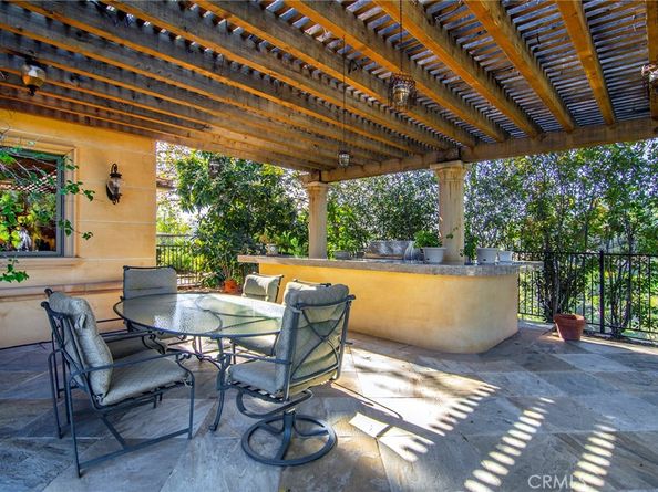 18933 La Montana Place, Tarzana CA 91356