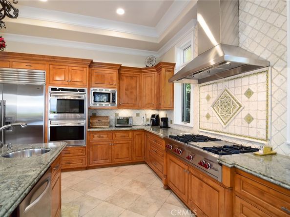 18933 La Montana Place, Tarzana CA 91356