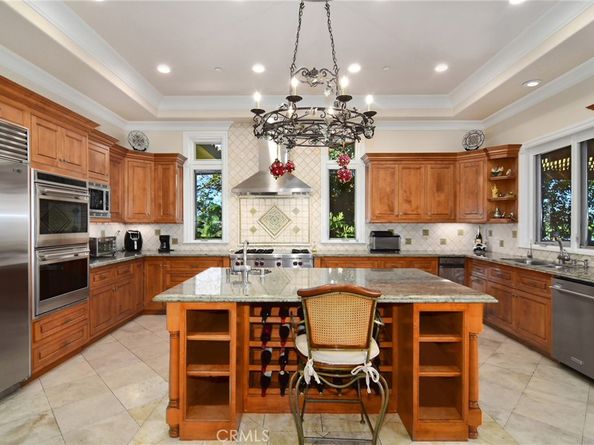 18933 La Montana Place, Tarzana CA 91356