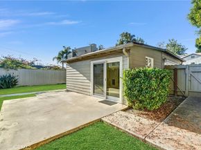 2832 Washington, Santa Monica CA 90403