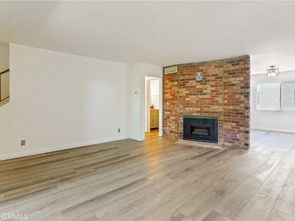 7809 N Via Foggia, Burbank CA 91504