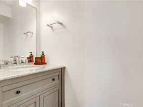 7809 N Via Foggia, Burbank CA 91504