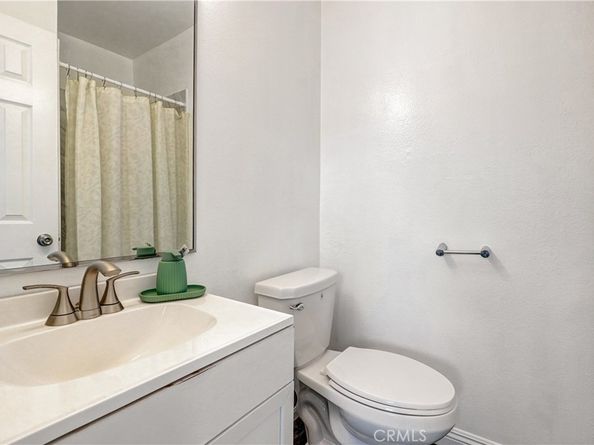 7809 N Via Foggia, Burbank CA 91504