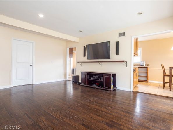 14758 Kingsbury St, Mission Hills CA 91345