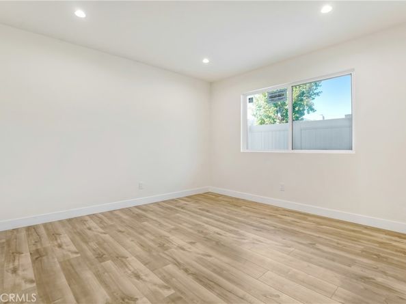 7454 Gaviota, Van Nuys CA 91406