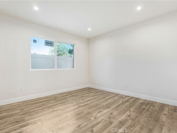 7454 Gaviota, Van Nuys CA 91406
