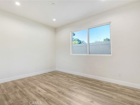 7454 Gaviota, Van Nuys CA 91406