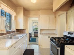 632 E 87th Place, Los Angeles CA 90002