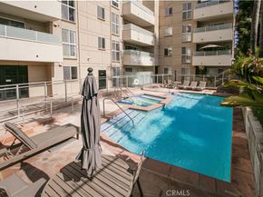 4949 Genesta Avenue 308, Encino CA 91316