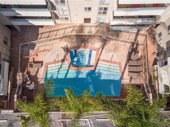 4949 Genesta Avenue 308, Encino CA 91316