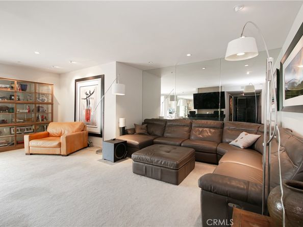 4949 Genesta Avenue 308, Encino CA 91316