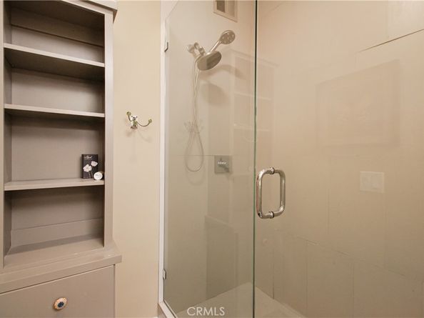 4949 Genesta Avenue 308, Encino CA 91316