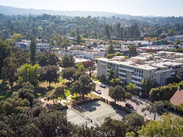 4949 Genesta Avenue 308, Encino CA 91316