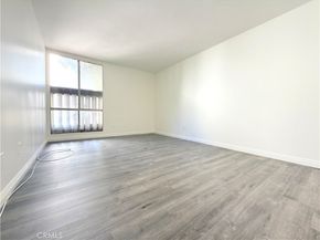 8601 International Ave 177, Canoga Park CA 91304