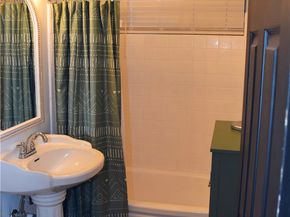 8410 Beckford, Northridge CA 91324