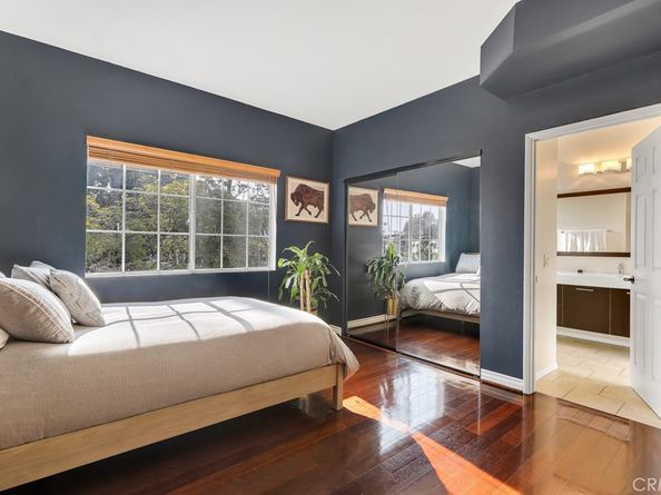 4444 Moorpark Way 201, Toluca Lake CA 91602