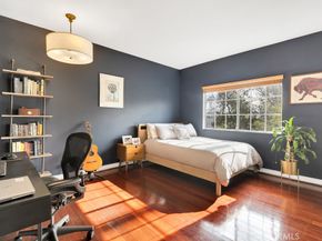 4444 Moorpark Way 201, Toluca Lake CA 91602