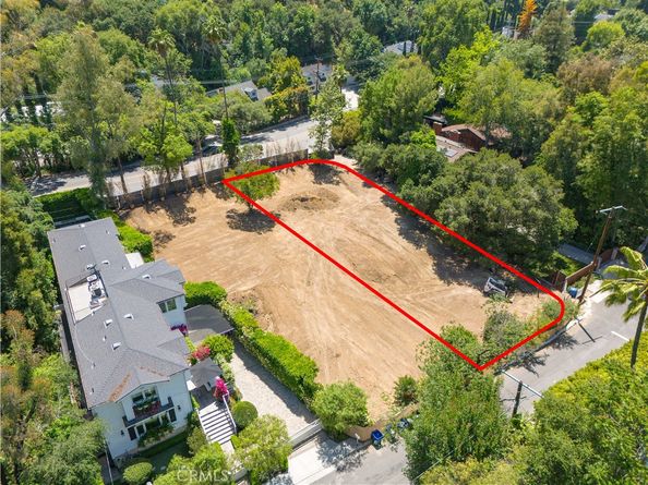 11464 Canton Drive, Studio City CA 91604