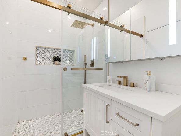 9635 Sepulveda Boulevard 1, North Hills CA 91343