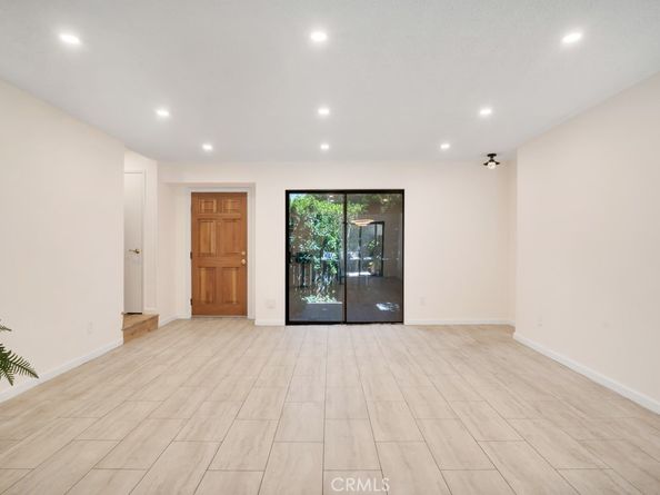 9635 Sepulveda Boulevard 1, North Hills CA 91343