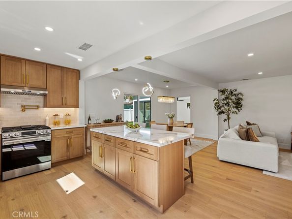 18729 Sunburst Street, Northridge CA 91324