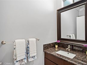 5350 N Sepulveda Boulevard 15, Sherman Oaks CA 91411