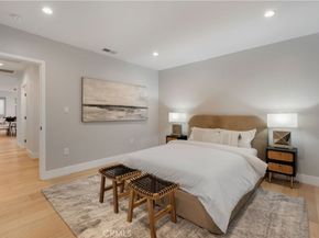 846 S Cloverdale, Los Angeles CA 90036