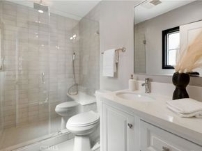 846 S Cloverdale, Los Angeles CA 90036