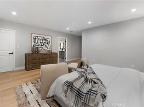 846 S Cloverdale, Los Angeles CA 90036